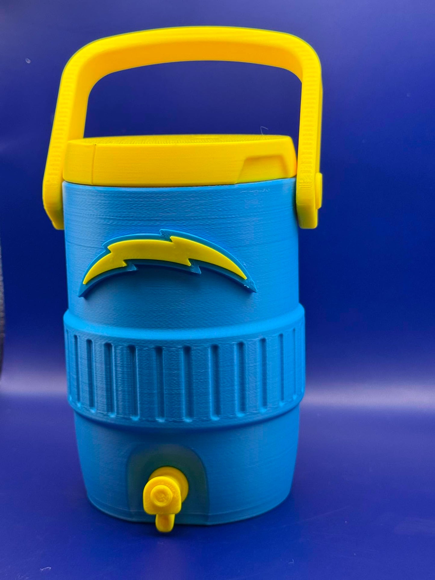 Chargers mini cooler can holder