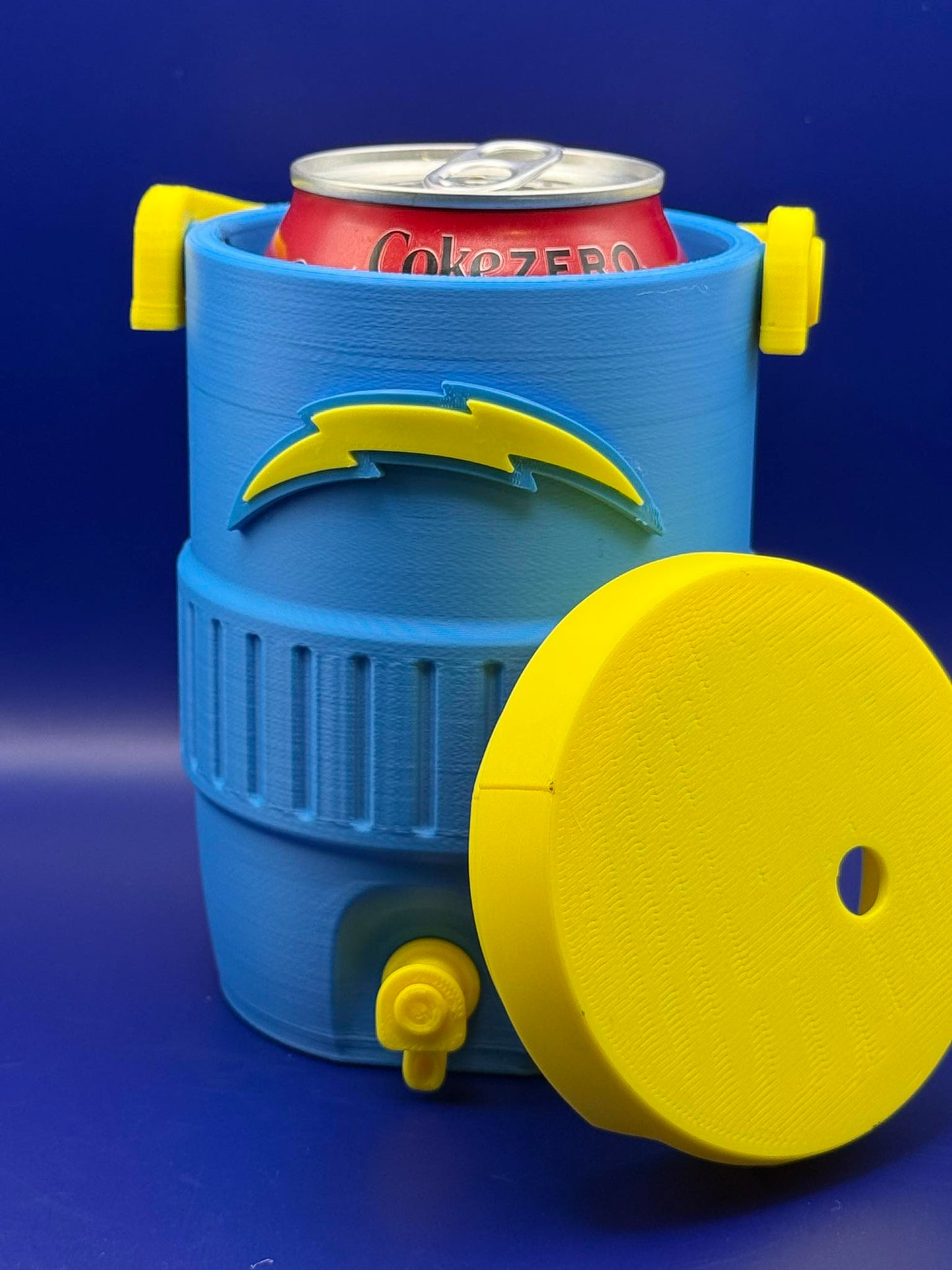 Chargers mini cooler can holder