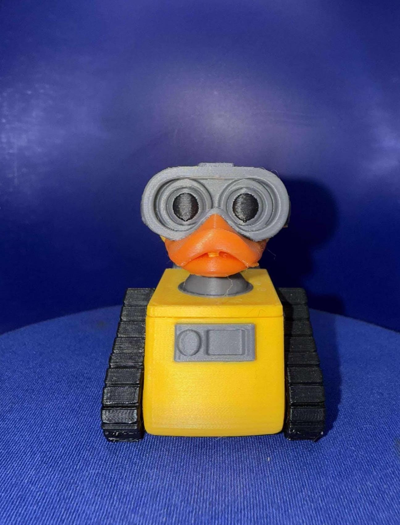 wall-e Duck: Whimsical Car Jeep Tag Cruise Duck