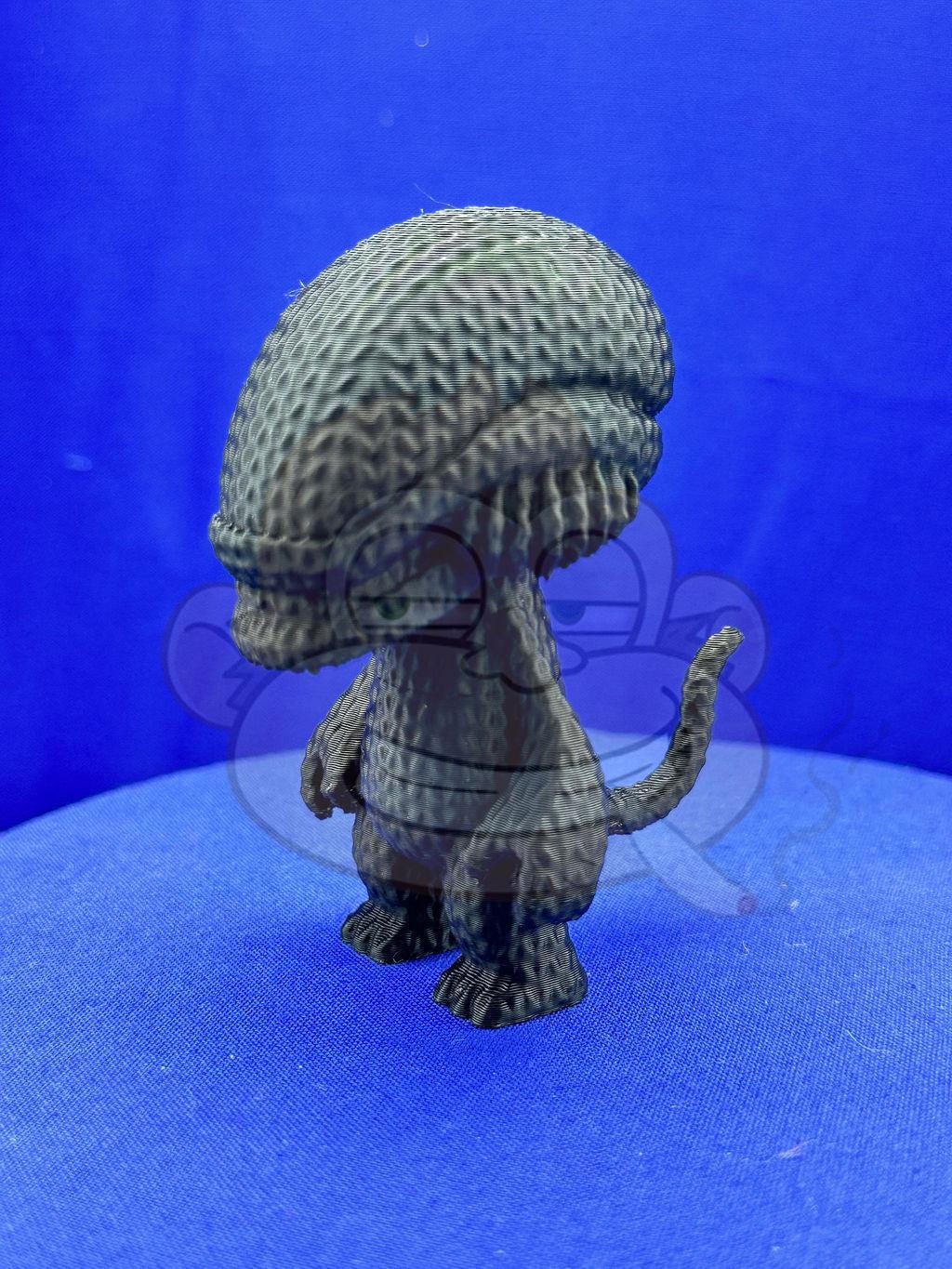 Knitted Xenomorph - XenomorphDecor - desk decor - house decor - photo prop